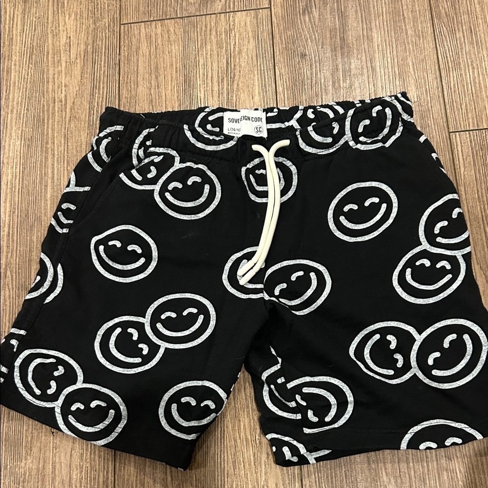 Kids Sovereign Code Black and White Smiley Face Shorts Boys Size L (14/16)